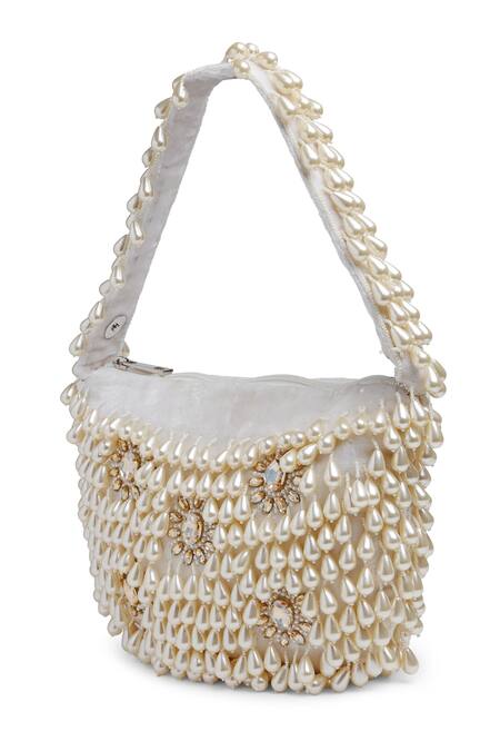 Buy Bijoux By Priya Chandna White Pearls Velvet Tassel Button Up Potli Buy_Bijoux By Priya Chandna_White Pearls Velvet Tassel Button Up Potli