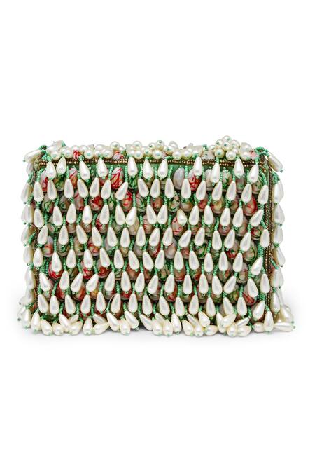 Buy_Bijoux By Priya Chandna_Green Pearls Jardin-d-amour Shell Embellished Purse 