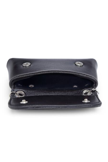 Bijoux By Priya Chandna Black Plain Bolsa Pequena Mini Belt Bag at Aza Fashions Bijoux By Priya Chandna_Black Plain Bolsa Pequena Mini Belt Bag _at_Aza_Fashions