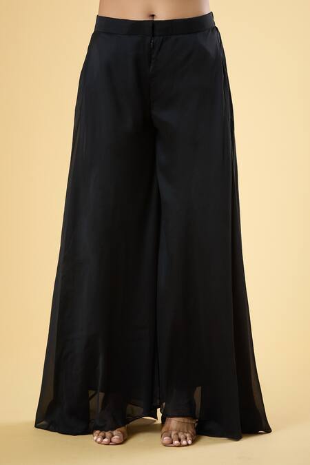 Samyukta Singhania_Black Georgette Sequins Square , Open Embroidered Jacket Pant Set_at_Aza_Fashions