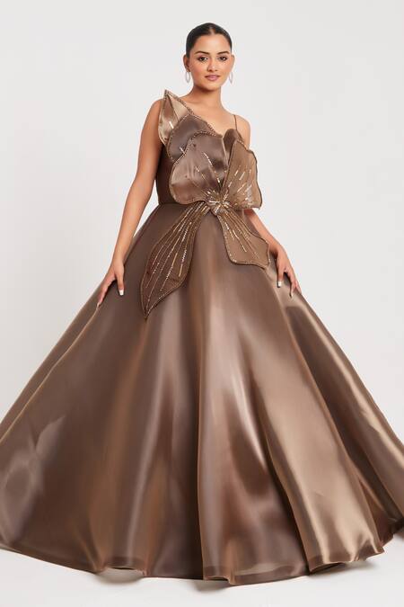 Chaashni By Maansi And Ketan_Brown Organza Sequins, Applique Sweetheart Neck Nalki Embroidered Gown _Online_at_Aza_Fashions