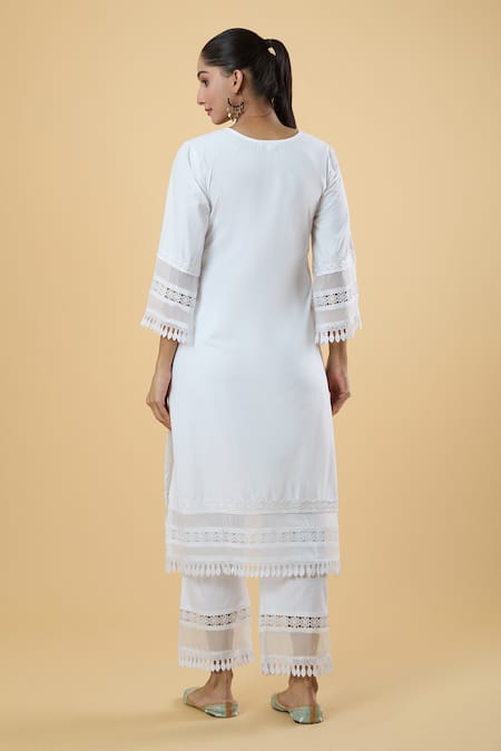 Shop Samyukta Singhania White Cotton Lace Split V-neck Garima Scallop Embellished Kurta Set at Aza Fashions Shop_Samyukta Singhania_White Cotton Lace Split V-neck Garima Scallop Embellished Kurta Set _at_Aza_Fashions