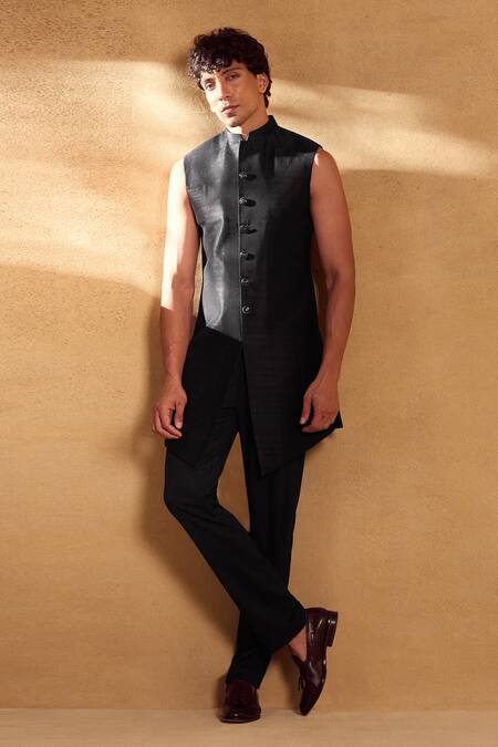 Aariyana Couture_Black Silk Embroidery Woven Floral Jacket Kurta Set_at_Aza_Fashions