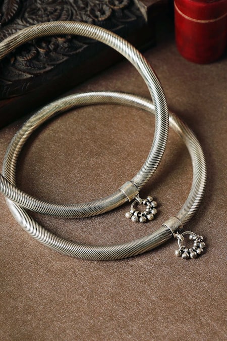 Shop Mero Jewellery Silver Plated Textured Round Leg Kada-Set of 2 at Aza Fashions Shop_Mero Jewellery_Silver Plated Textured Round Leg Kada-Set of 2 _at_Aza_Fashions