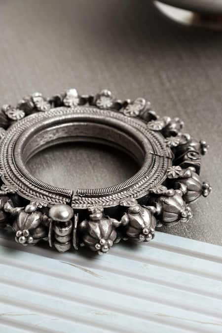 Mero Jewellery Floral Carved Handcuff 
