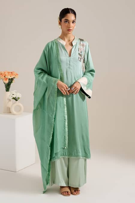 Siyona by Ankurita Chameli Ombre Kurta Set 