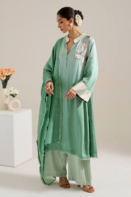 Buy Siyona By Ankurita Green Satin Sequins Bandeau Neck Chameli Ombre Kurta Set Online at Aza Fashions Buy_Siyona By Ankurita_Green Satin Sequins Bandeau Neck Chameli Ombre Kurta Set _Online_at_Aza_Fashions