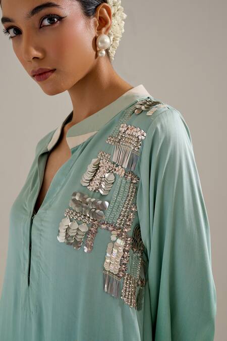 Shop Siyona By Ankurita Green Satin Sequins Bandeau Neck Chameli Ombre Kurta Set Online at Aza Fashions Shop_Siyona By Ankurita_Green Satin Sequins Bandeau Neck Chameli Ombre Kurta Set _Online_at_Aza_Fashions