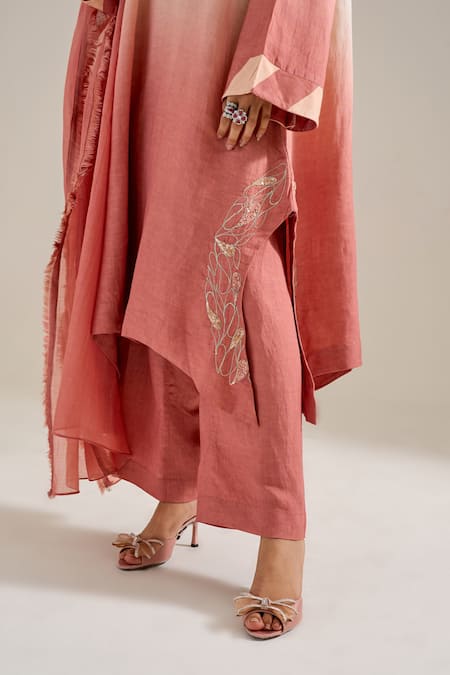 Siyona By Ankurita Pink Linen, Chanderi Sequins, Beads Collared Dahlia Ombre Kurta Set at Aza Fashions Siyona By Ankurita_Pink Linen, Chanderi Sequins, Beads Collared Dahlia Ombre Kurta Set _at_Aza_Fashions