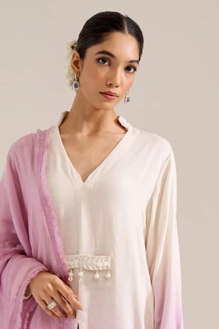 Siyona By Ankurita_Purple Cotton Pearls V-neck Kamal Front Slit Kurta Set _Online_at_Aza_Fashions