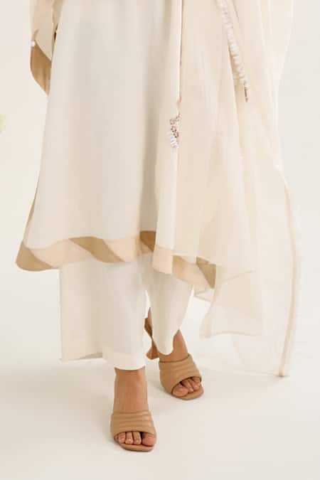 Siyona By Ankurita Ivory Linen, Chanderi Sequins, Embroidery Round Neck Nargis Kurta Set Online at Aza Fashions Siyona By Ankurita_Ivory Linen, Chanderi Sequins, Embroidery Round Neck Nargis Kurta Set _Online_at_Aza_Fashions