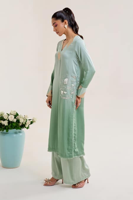 Siyona By Ankurita Green Satin Sequins, Embroidery V-neck Banphool Kurta With Pant Online at Aza Fashions Siyona By Ankurita_Green Satin Sequins, Embroidery V-neck Banphool Kurta With Pant _Online_at_Aza_Fashions