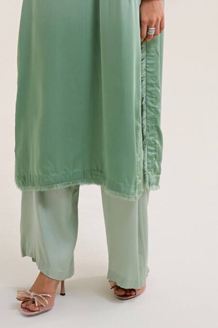 Buy Siyona By Ankurita Green Satin Sequins, Embroidery V-neck Banphool Kurta With Pant Online at Aza Fashions Buy_Siyona By Ankurita_Green Satin Sequins, Embroidery V-neck Banphool Kurta With Pant _Online_at_Aza_Fashions