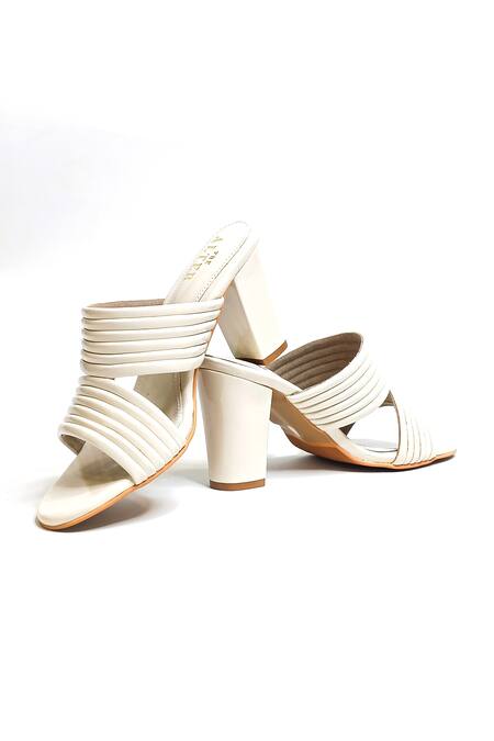 Buy_The Alter_Off White Round Toe Heels 