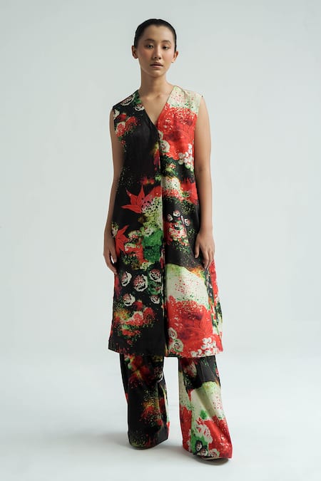 Til Red Chanderi V-neck Florid Print Kurta With Flared Pant