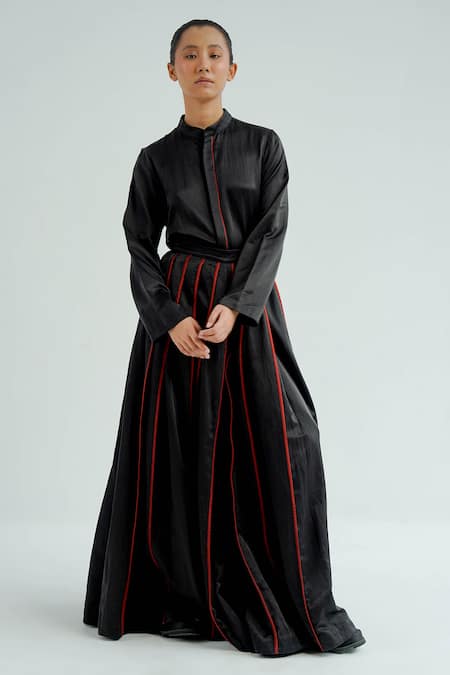 Til Black Silk Piping Mandarin Collar Nero Kurta With Pleated Trousers