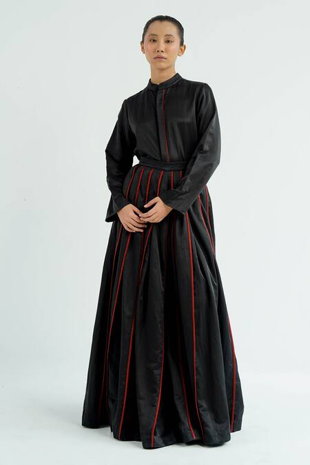 Shop Til Black Silk Piping Mandarin Collar Nero Kurta With Pleated Trousers Online at Aza Fashions Shop_Til_Black Silk Piping Mandarin Collar Nero Kurta With Pleated Trousers _Online_at_Aza_Fashions