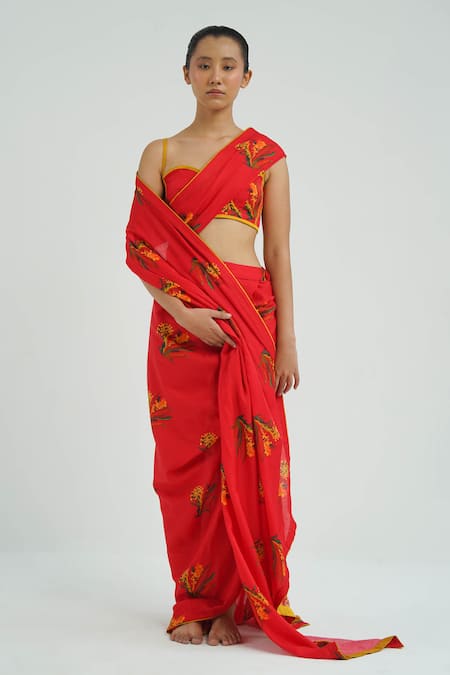 Shop_Til_Red Silk, Cotton Embroidery Sweetheart Neck Firefly Print Pre-draped Saree Set _at_Aza_Fashions
