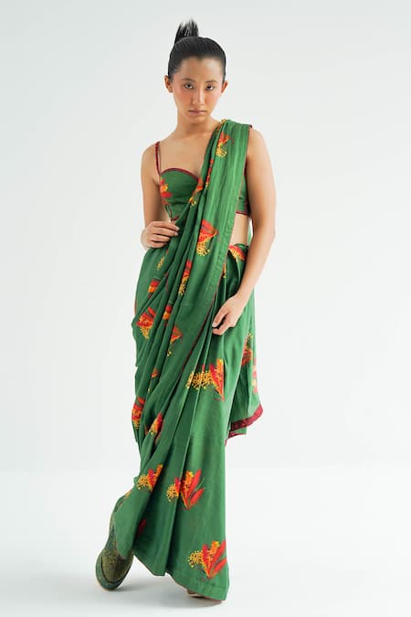 TIL Firefly Abstract Print Pre-Draped Saree Set 