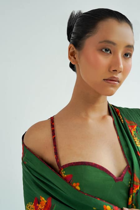 Buy Til Green Silk, Cotton Embroidery Firefly Abstract Print Pre-draped Saree Set Online at Aza Fashions Buy_Til_Green Silk, Cotton Embroidery Firefly Abstract Print Pre-draped Saree Set _Online_at_Aza_Fashions