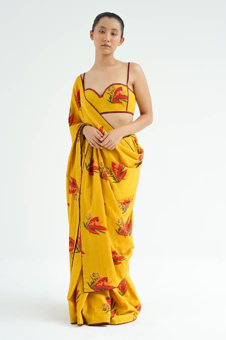 TIL Abstract Firefly Print Pre-Draped Saree Set 