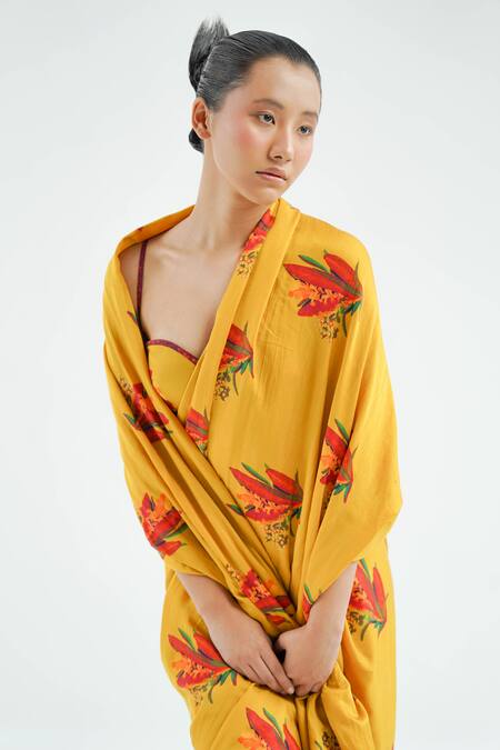 Buy Til Yellow Silk, Cotton Embroidery Abstract Firefly Print Pre-draped Saree Set Online at Aza Fashions Buy_Til_Yellow Silk, Cotton Embroidery Abstract Firefly Print Pre-draped Saree Set_Online_at_Aza_Fashions