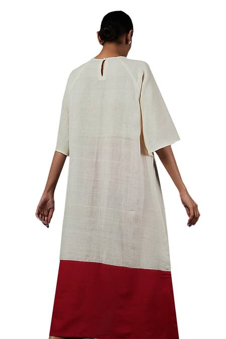 Blue Lotus Design Ivory Handloom Cotton Round Neck Colour Block Kurta With Pant Online at Aza Fashions Blue Lotus Design_Ivory Handloom Cotton Round Neck Colour Block Kurta With Pant _Online_at_Aza_Fashions