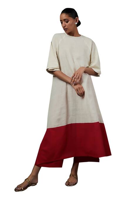 Blue Lotus Design Ivory Handloom Cotton Round Neck Colour Block Kurta With Pant at Aza Fashions Blue Lotus Design_Ivory Handloom Cotton Round Neck Colour Block Kurta With Pant _at_Aza_Fashions