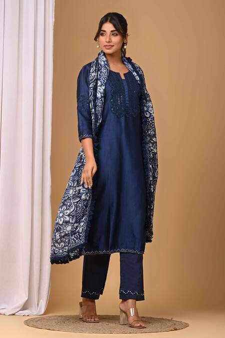 Gulabik Jaipur_Blue Chanderi Lace, Embroidery Split V-neck Handloom Kurta And Pant Set _Online_at_Aza_Fashions