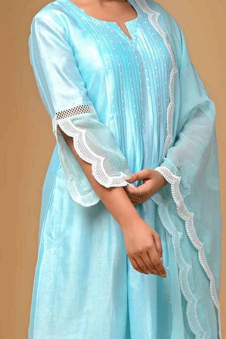 Buy_Gulabik Jaipur_Green Chanderi Lace Split V-neck Scallop Hem Kurta And Pant Set 