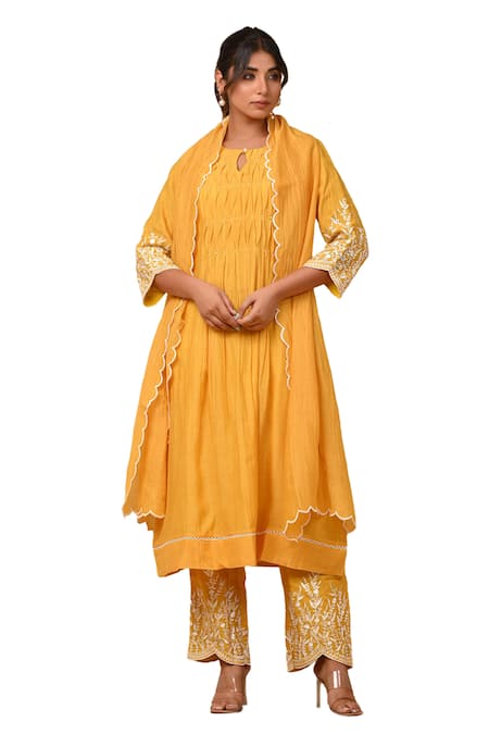 Buy_Gulabik Jaipur_Yellow Chanderi Embroidery Round Neck Handloom Kurta And Pant Set _Online_at_Aza_Fashions