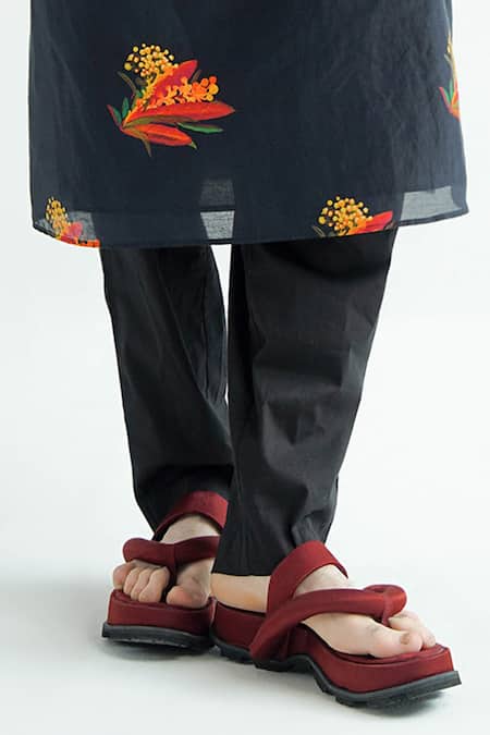 Til_Black Silk, Cotton Firefly Print Kurta With Pant _Online_at_Aza_Fashions