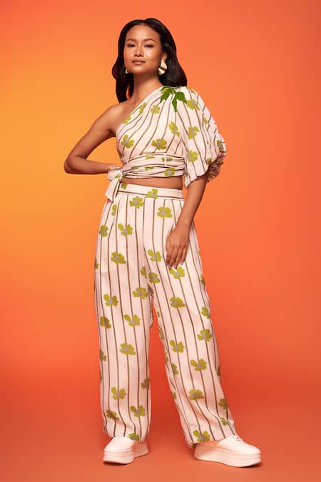Buy Neetiandmudita Yellow Crepe Silk Print Daisy Asymmetric Neck Upsie Daisies Top With Pant at Aza Fashions Buy_Neetiandmudita_Yellow Crepe Silk Print Daisy Asymmetric Neck Upsie Daisies Top With Pant _at_Aza_Fashions