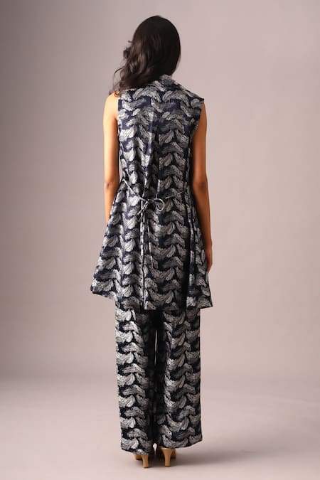 Shop_Vanshika Agarwal Label_Blue Jacquard Collared Leaf Woven Jacket Pant Set _at_Aza_Fashions