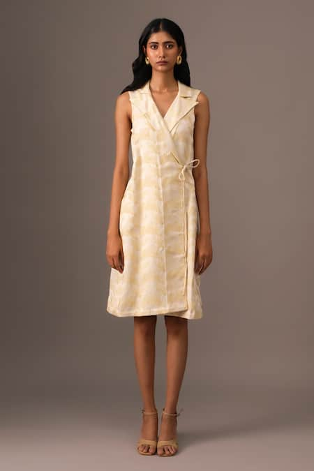 Vanshika Agarwal Label White Jacquard Woven Leaf Notched Lapel Collar Juniper Overlap Dress 