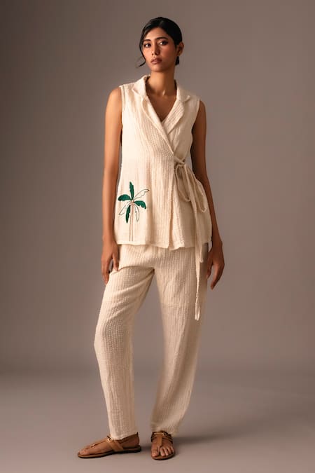 Vanshika Agarwal Label Palm Embroidered Jacket Pant Set 