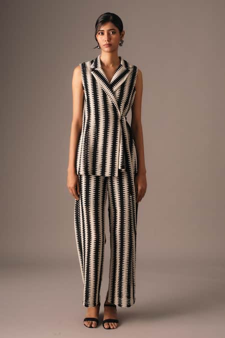 Vanshika Agarwal Label_Black Cotton Embroidery Collared Crochet Jacket Pant Set _Online_at_Aza_Fashions