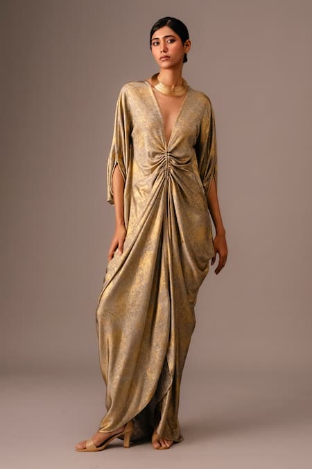 Vanshika Agarwal Label Gold Dolphin Plain Plunge V Neck Metallic Ruched Kaftan 