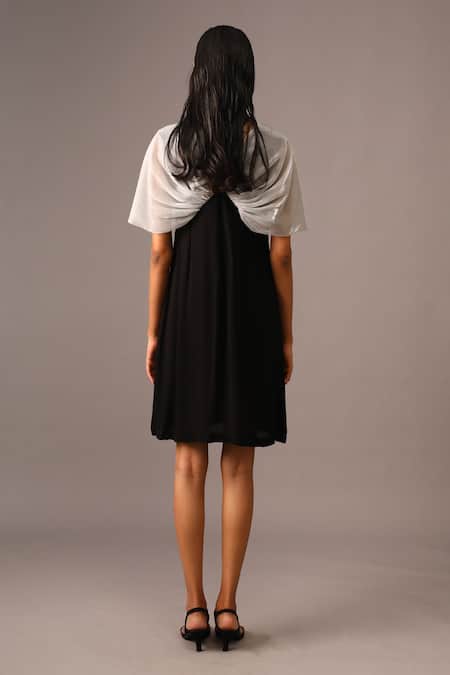 Shop Vanshika Agarwal Label Black Georgette V-neck Colorblock Pleated Dress at Aza Fashions Shop_Vanshika Agarwal Label_Black Georgette V-neck Colorblock Pleated Dress _at_Aza_Fashions