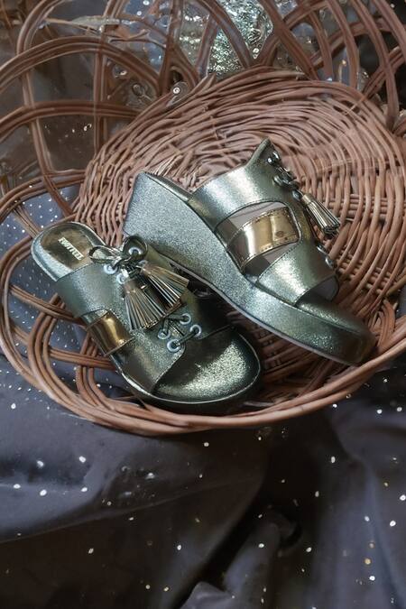 Buy_Foot Fuel_Brown Tassels, Cut Work Dhairya Embellished Flip Flop Wedges _Online_at_Aza_Fashions