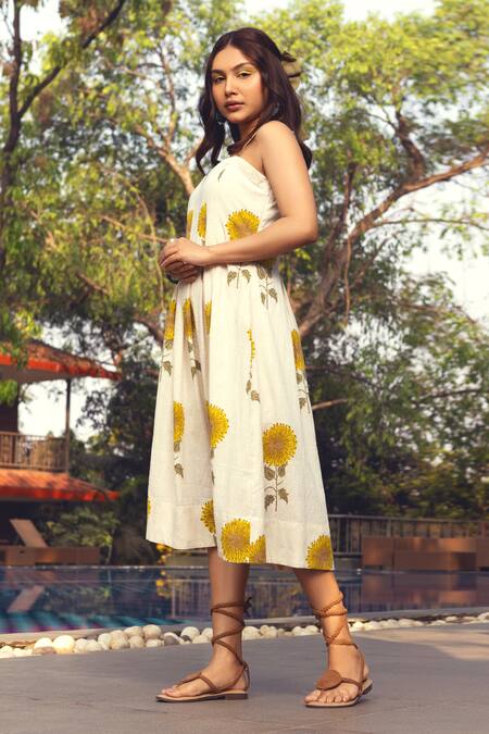 Akashi Clothing_Yellow Cotton Scoop Neck Sunflower Bliss Print Midi Dress _at_Aza_Fashions