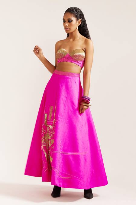 Buy Mini Sondhi Fuchsia Silk Beads, Embroidery Sweetheart Neck Lehenga With Tube Bralette Buy_Mini Sondhi_Fuchsia Silk Beads, Embroidery Sweetheart Neck Lehenga With Tube Bralette