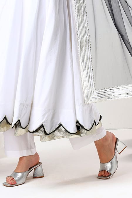 Buy_Pomcha Jaipur_White Cotton, Net Gota Patti V-neck Embroidered Anarkali Pant Set _Online_at_Aza_Fashions