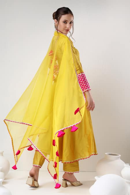 Pomcha Jaipur Yellow Cotton, Silk, Organza Gota Patti, Embroidery V-neck Lace Anarkali Set Online at Aza Fashions Pomcha Jaipur_Yellow Cotton, Silk, Organza Gota Patti, Embroidery V-neck Lace Anarkali Set _Online_at_Aza_Fashions