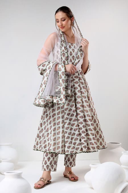 Shop Pomcha Jaipur White Cotton, Net Embroidery, Gota Patti Round Neck Floral Print Anarkali Set Online at Aza Fashions Shop_Pomcha Jaipur_White Cotton, Net Embroidery, Gota Patti Round Neck Floral Print Anarkali Set _Online_at_Aza_Fashions