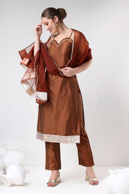 Shop Pomcha Jaipur Brown Cotton, Silk, Organza Gota Patti Sweetheart Neck Straight Kurta Pant Set Online at Aza Fashions Shop_Pomcha Jaipur_Brown Cotton, Silk, Organza Gota Patti Sweetheart Neck Straight Kurta Pant Set _Online_at_Aza_Fashions