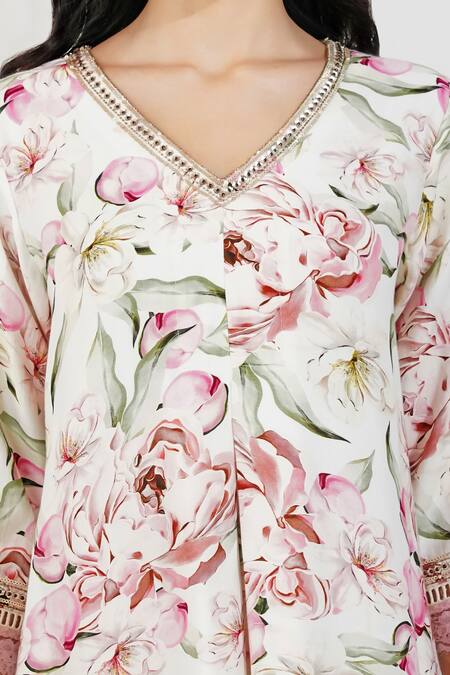 Devyani Mehrotra_Ivory Viscose, Chiffon Sequins, Lace V-neck Floral Print Kurta Set_at_Aza_Fashions