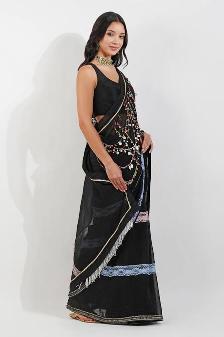Buy Devyani Mehrotra Black Chanderi Zari, Zardozi Embroidered Saree With Unstitched Blouse Piece Buy_Devyani Mehrotra_Black Chanderi Zari, Zardozi Embroidered Saree With Unstitched Blouse Piece