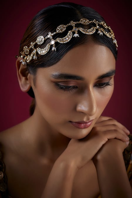 Prihan Luxury Jewelry Crescent & Floral Embellished Mathapatti 