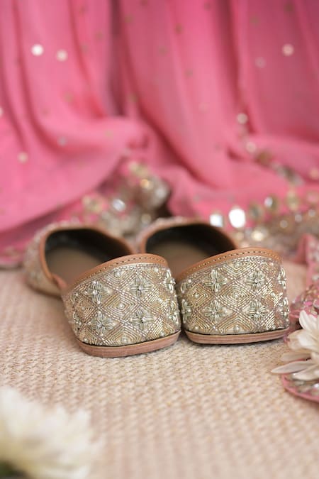 Buy_Coral Haze_Cream Zardosi Sadaf Embellished Juttis _Online_at_Aza_Fashions